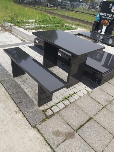 Sto od granita za terasu