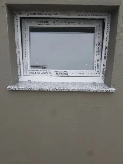 Prozorska daska od kamena, detalj