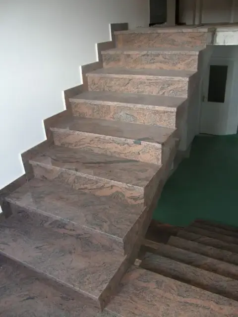 Unutrašnje stepenište od kamena