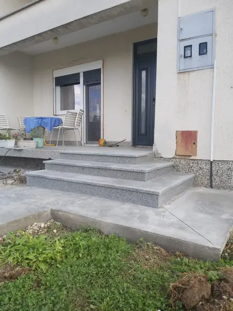 Stepenište od mermera, izrada po meri